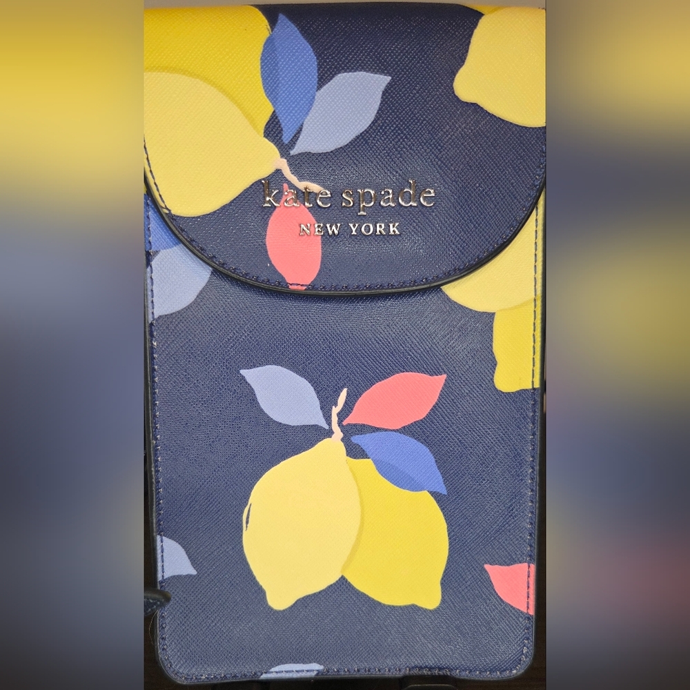 Kate Spade Lemon Print Phone Crossbody Wallet Citrus Navy NWOT - Picture 2 of 9
